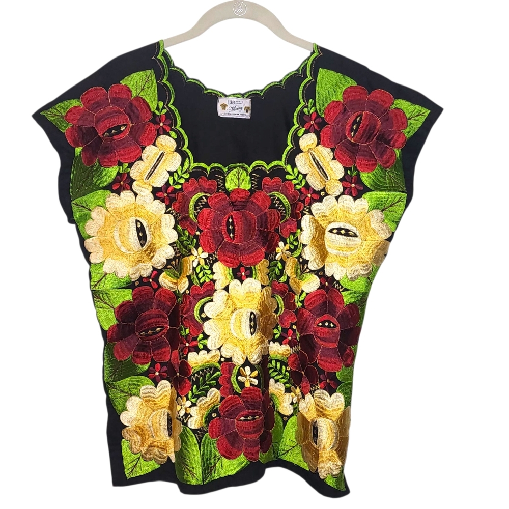 Artisanal Floral Embroiderded Top | Made in Merida Yucatan Mexico | Huipil